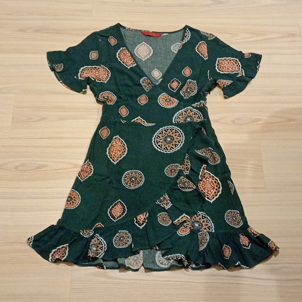 TIGERLILY Matisse Emerald Green Ruffle Wrap Mini Dress - Picture 11 of 16